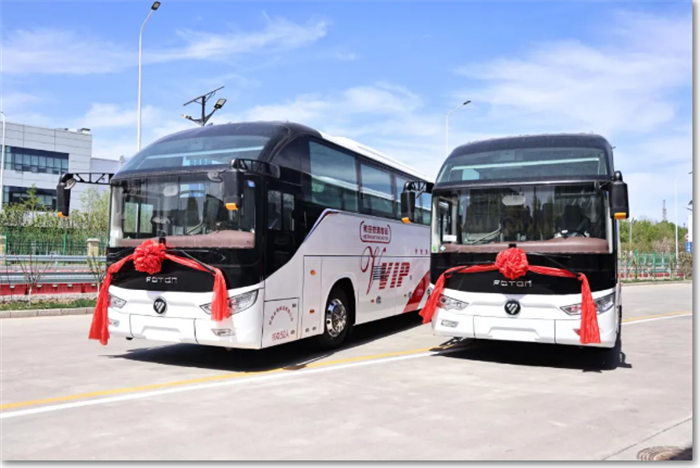 【第一商用車網 原創】4月份，宇通客車、中通客車、福田歐輝、遠程新能源商用車、亞星客車、廈門金旅等各客車制造企業，在國內外市場紛紛獲得了可觀的訂單，客車市場也有望持續回暖。