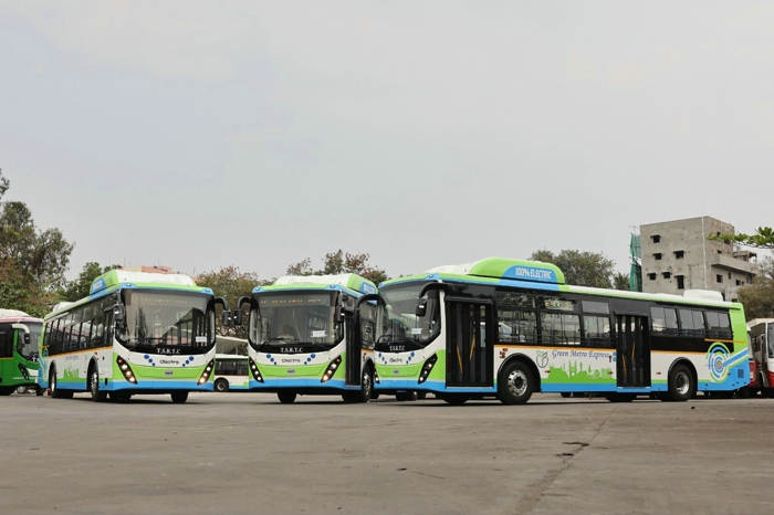 【第一商用車網 原創】在1月的高增長開局之后，2月客車出口市場有何變化？